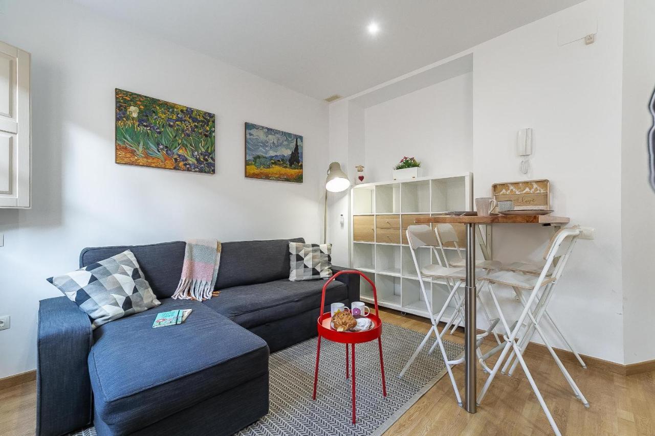 Central Malaga Apartment At Mitjana Plaza Exterior photo