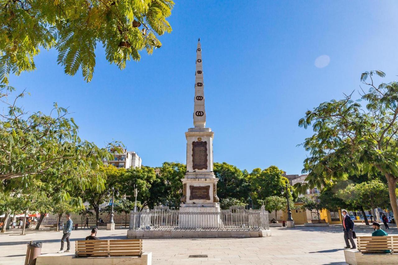 Mitjana Plaza Malaga Center Apartment Exterior photo