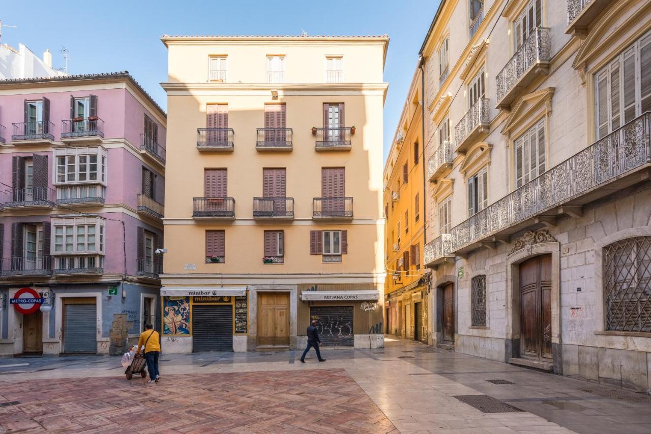 Central Malaga Apartment At Mitjana Plaza Exterior photo